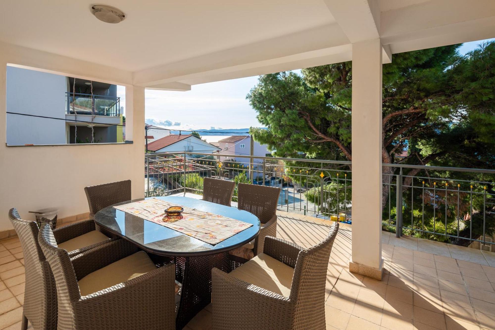Urban Edge - Beach Apartments Omiš Exterior foto